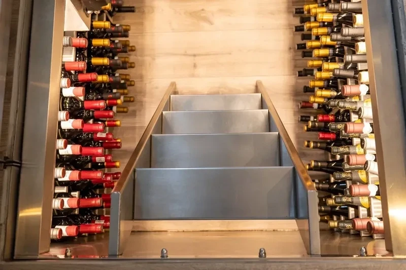 Trappe til Vinkælder | | | | Wine-Store.dk